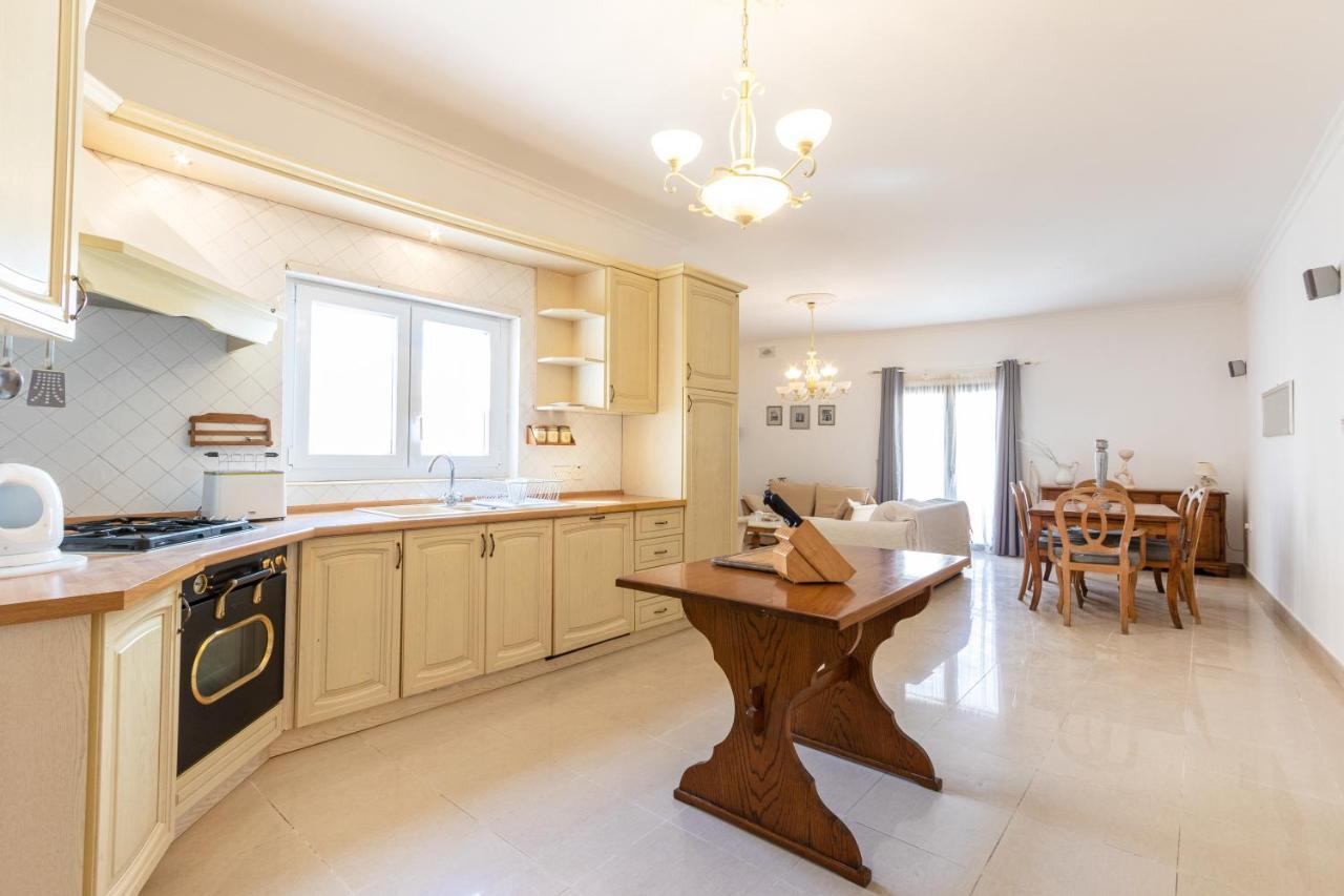 70/2- Spacious&Charming 3 Bedroom Apt In Sliema Exterior foto